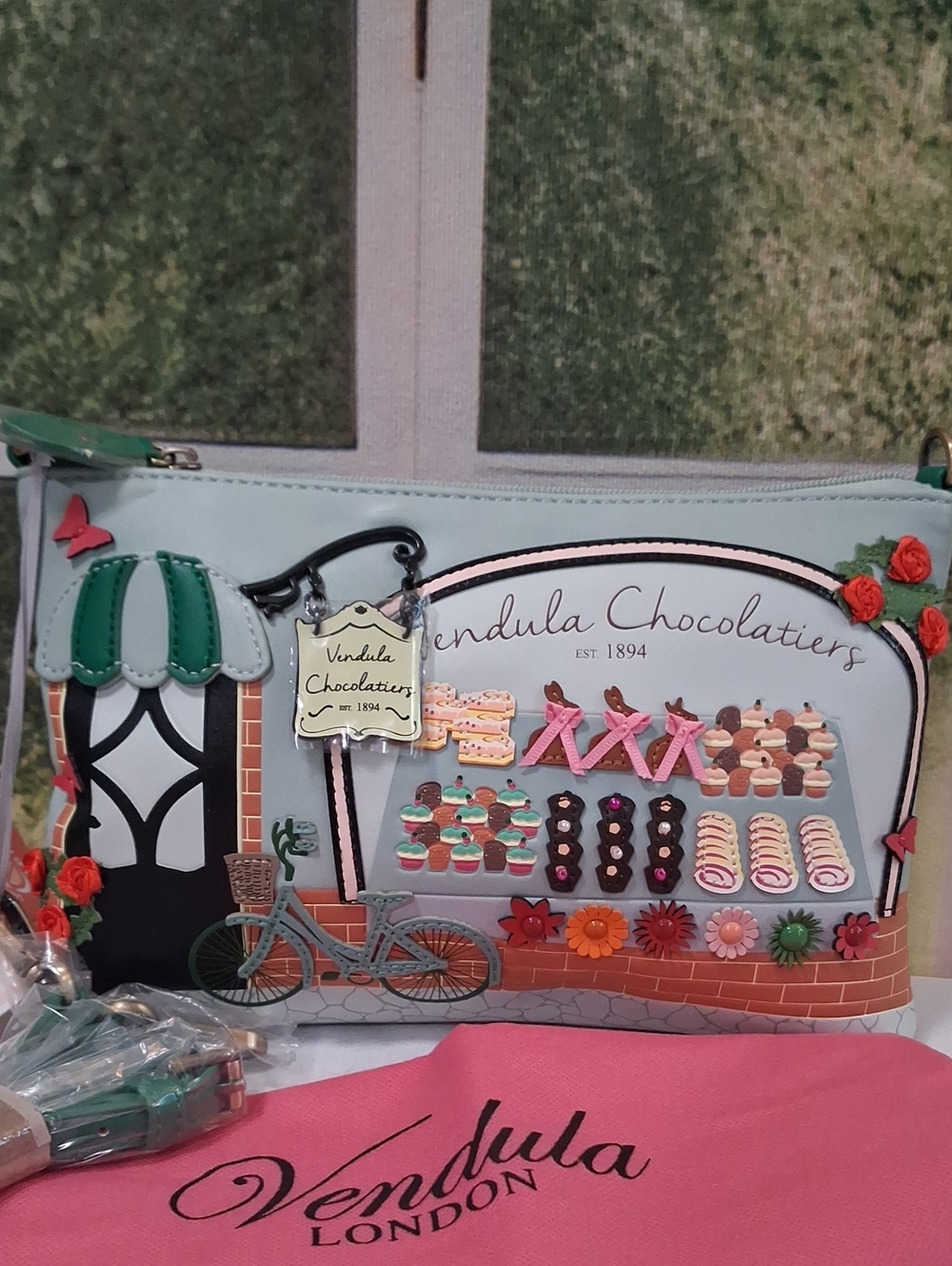 ​NWT Vendula London Mint Chocolatier Shopfront Pouch Bag Vegan Leather